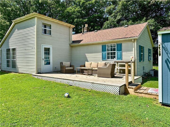Property Photo:  4940 Valleyview Boulevard  OH 44004 