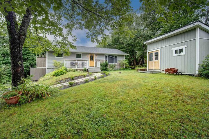 21 Cathy Road — photo 1