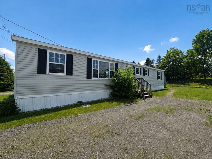 58 Greenhill Drive — photo 1