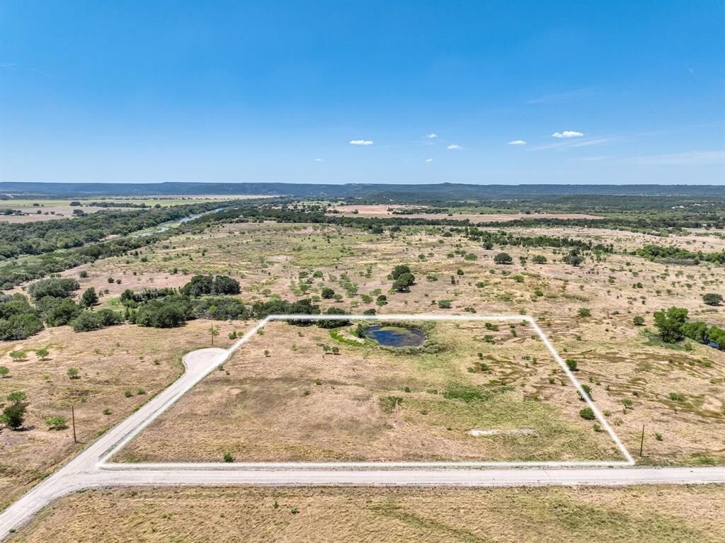 Property Photo:  130 Long View Drive  TX 76067 