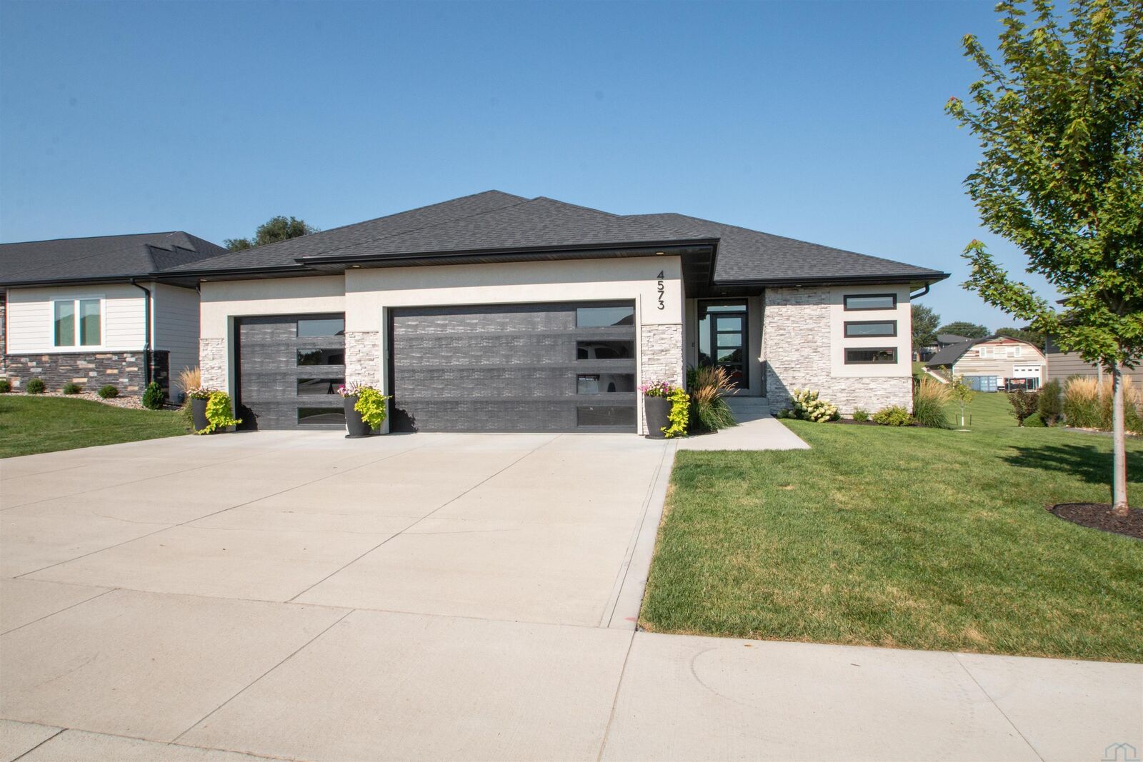 Property Photo: 4573 Whitetail Ct IA 51106