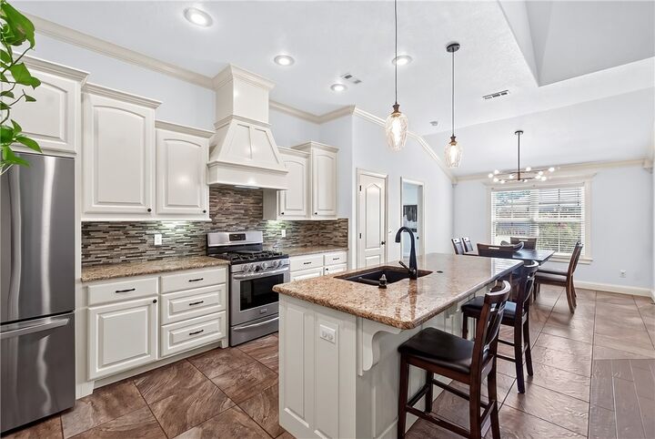 Property Photo: 212 Saint Vincent Street AR 72745
