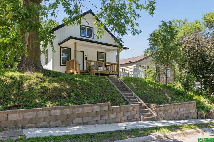 Property Photo: 4126 N 43 Street NE 68111