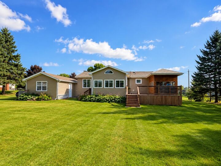 Property Photo:  15 Phillips Avenue  PE C1N 4L2 