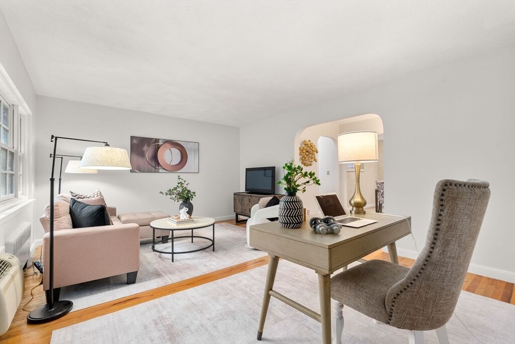 Property Photo:  648 Washington St 5  MA 02446 