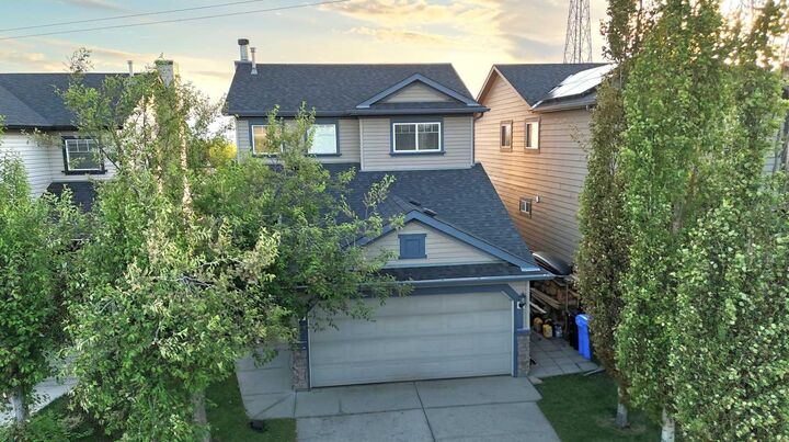 13 Tuscany Ridge Mews NW — photo 1