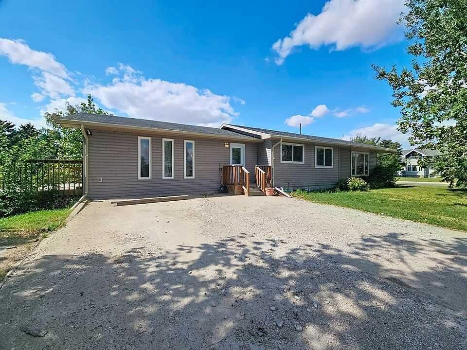 Property Photo: 504 5 Street AB T1J 2L0