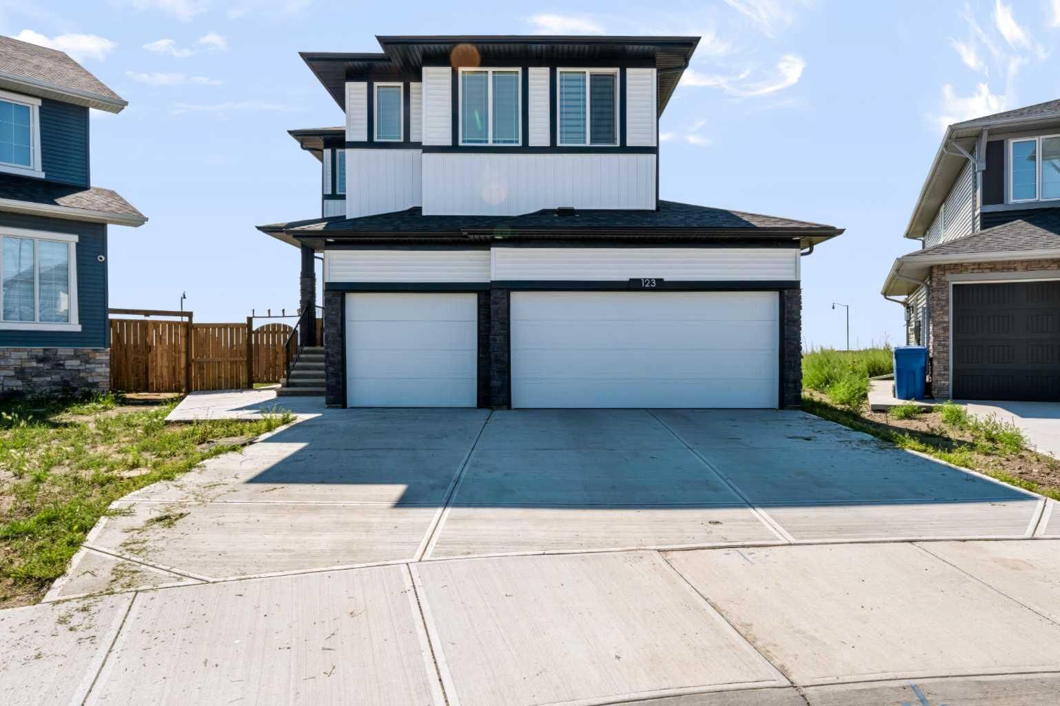 Property Photo: 123 Dawson Dock Cove AB T1X 2W9