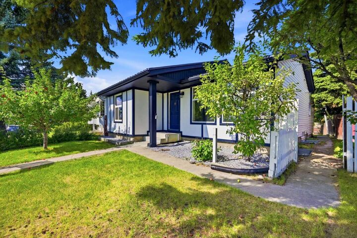 Property Photo:  219 Falwood Way NE  AB T3J 1A9 