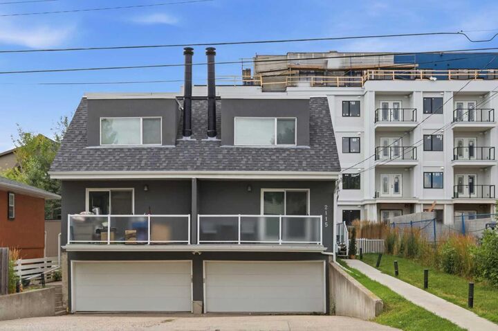 2115 35 Avenue SW B — photo 1