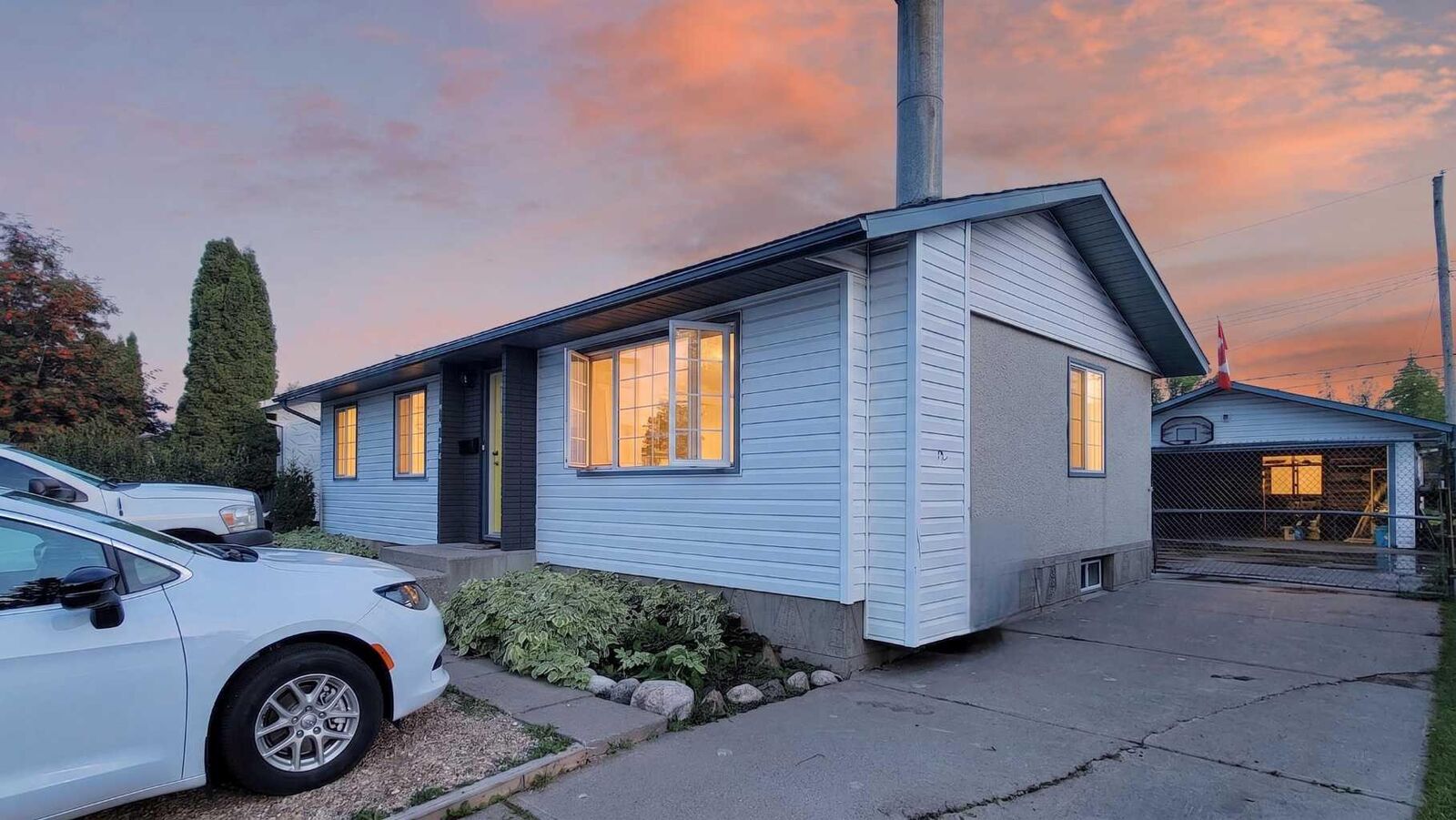 Property Photo: 9653 86 Avenue AB T8V 0A4