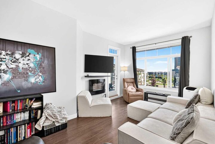 28 Auburn Bay Link SW 401 — photo 1