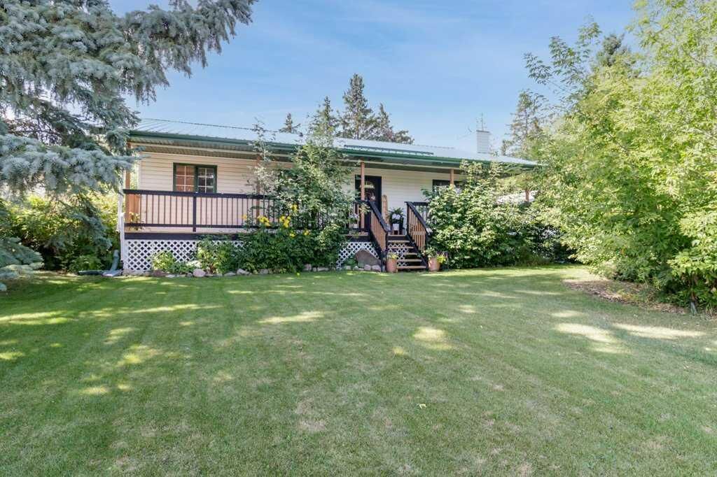 Property Photo: 2206 25 Avenue AB T0M 0V0