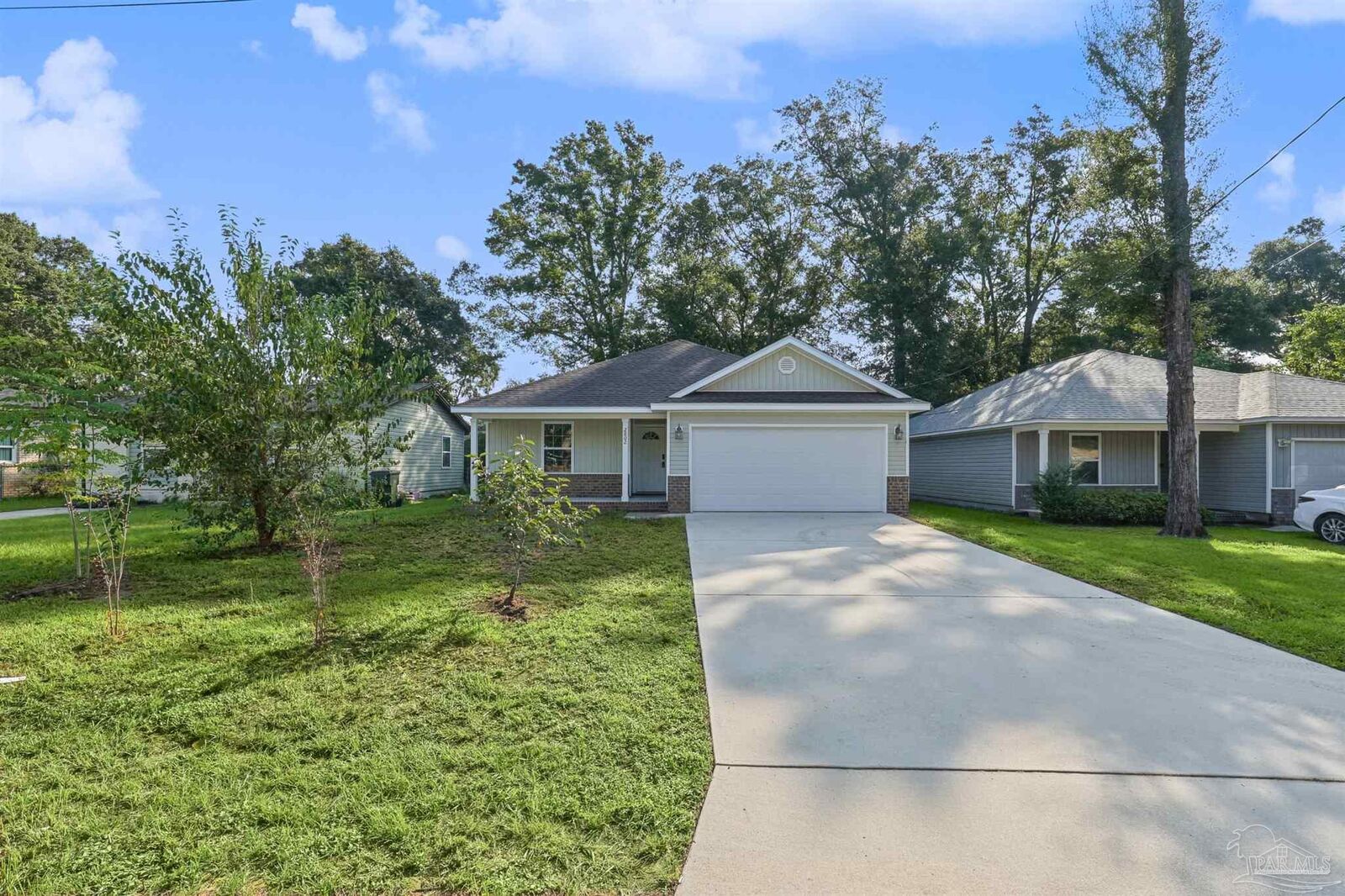 Property Photo: 2802 Donley St FL 32526