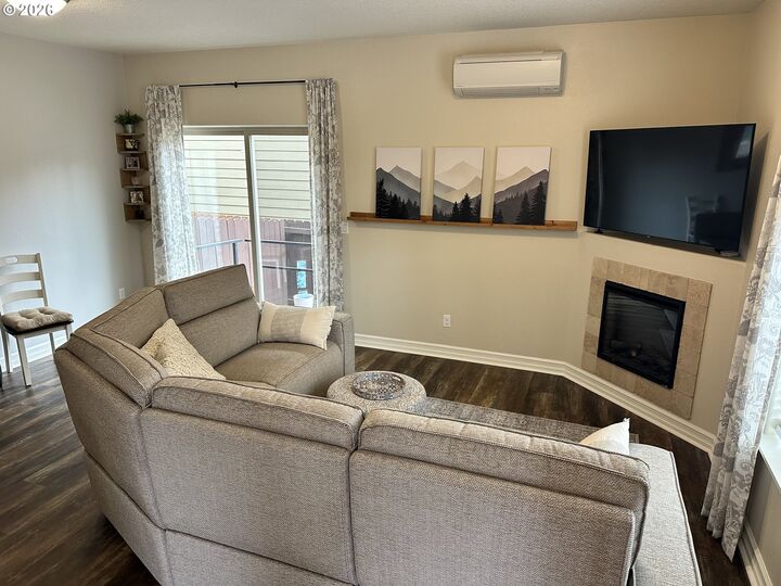 Property Photo: 80 N 41st Pl WA 98642