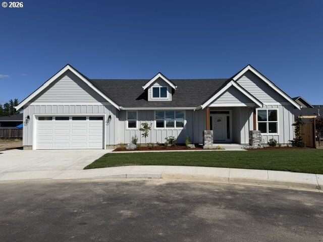 Property Photo: 2160 NW Fendle Way OR 97128