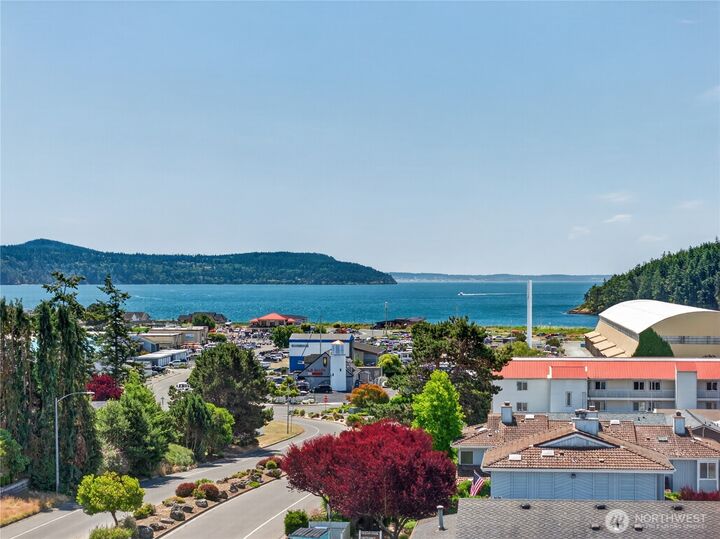 Property Photo:  1510  Skyline Way A-301  WA 98221 