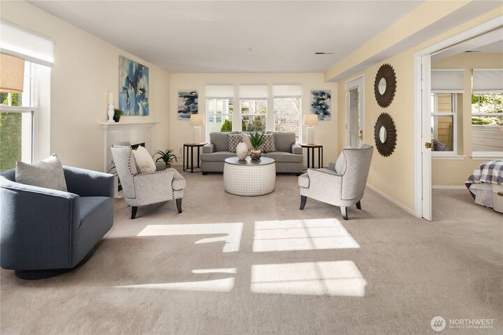 Property Photo:  4133  224th Lane SE 213  WA 98029 
