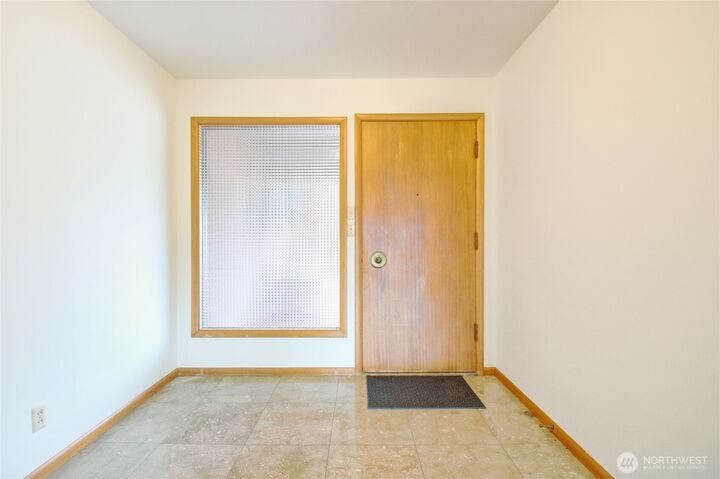Property Photo:  916 N Township Street  WA 98284 