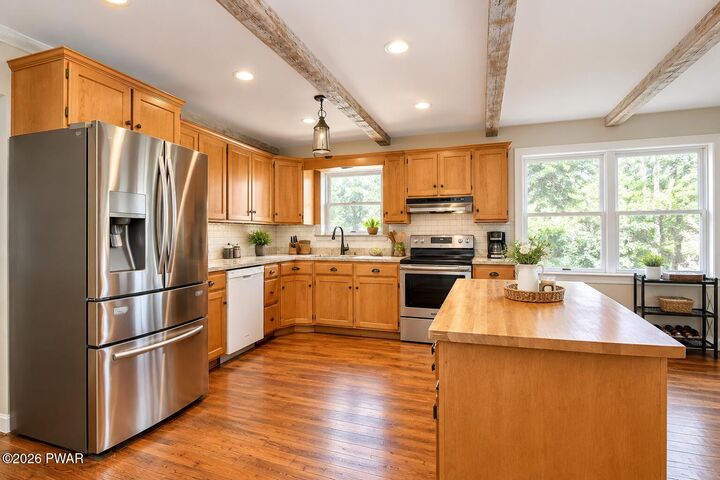 Property Photo:  117 Alfred Drive  PA 18426 