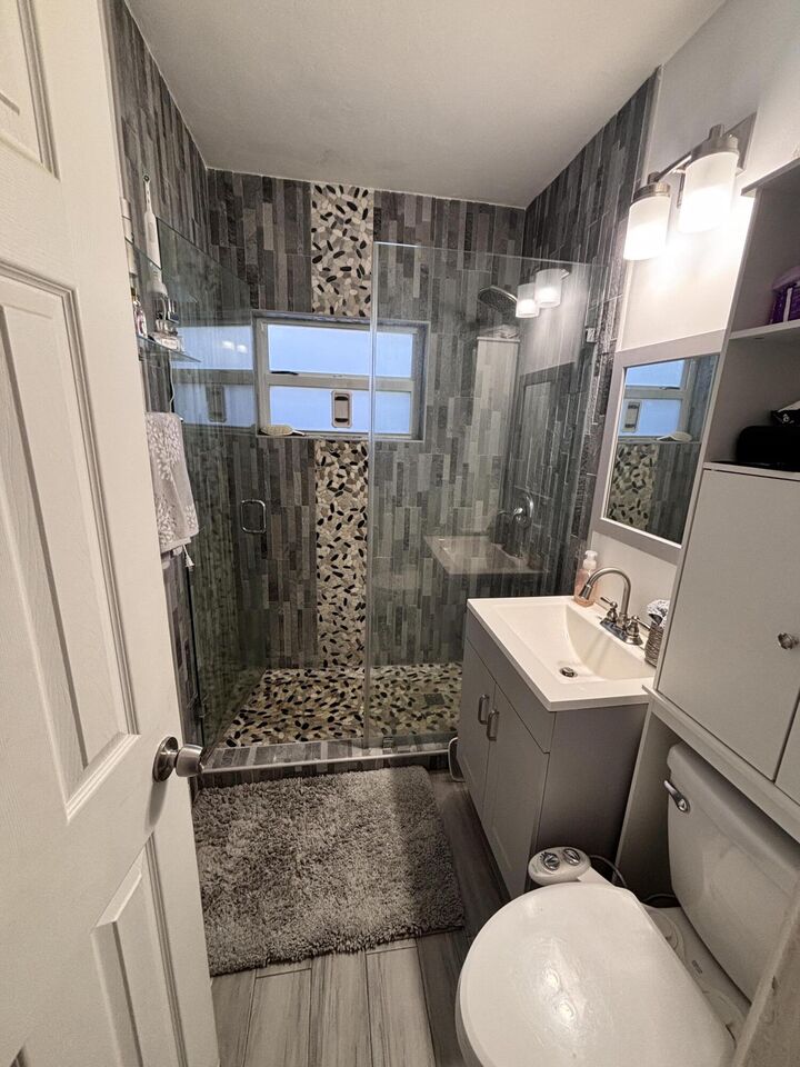 Property Photo: 1345 NE 15th Avenue 1 FL 33304