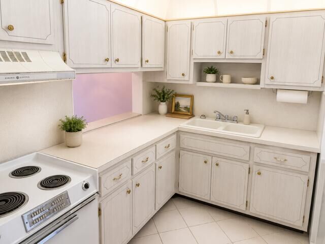 Property Photo:  2668 Garden Drive N 311  FL 33461 