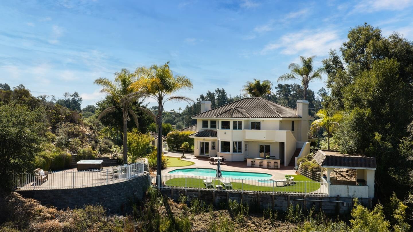 Property Photo:  760 Del Valle  CA 95003 