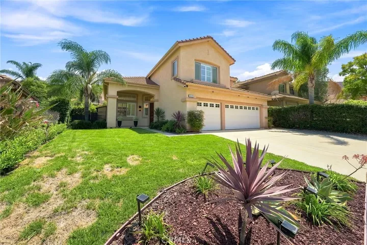 Property Photo:  1848 Autumn Place  CA 93065 