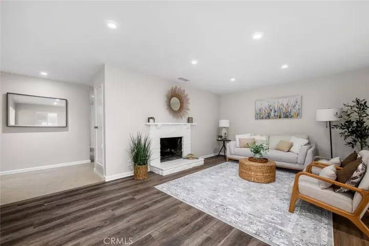 Property Photo:  1943 W Victoria  CA 92804 