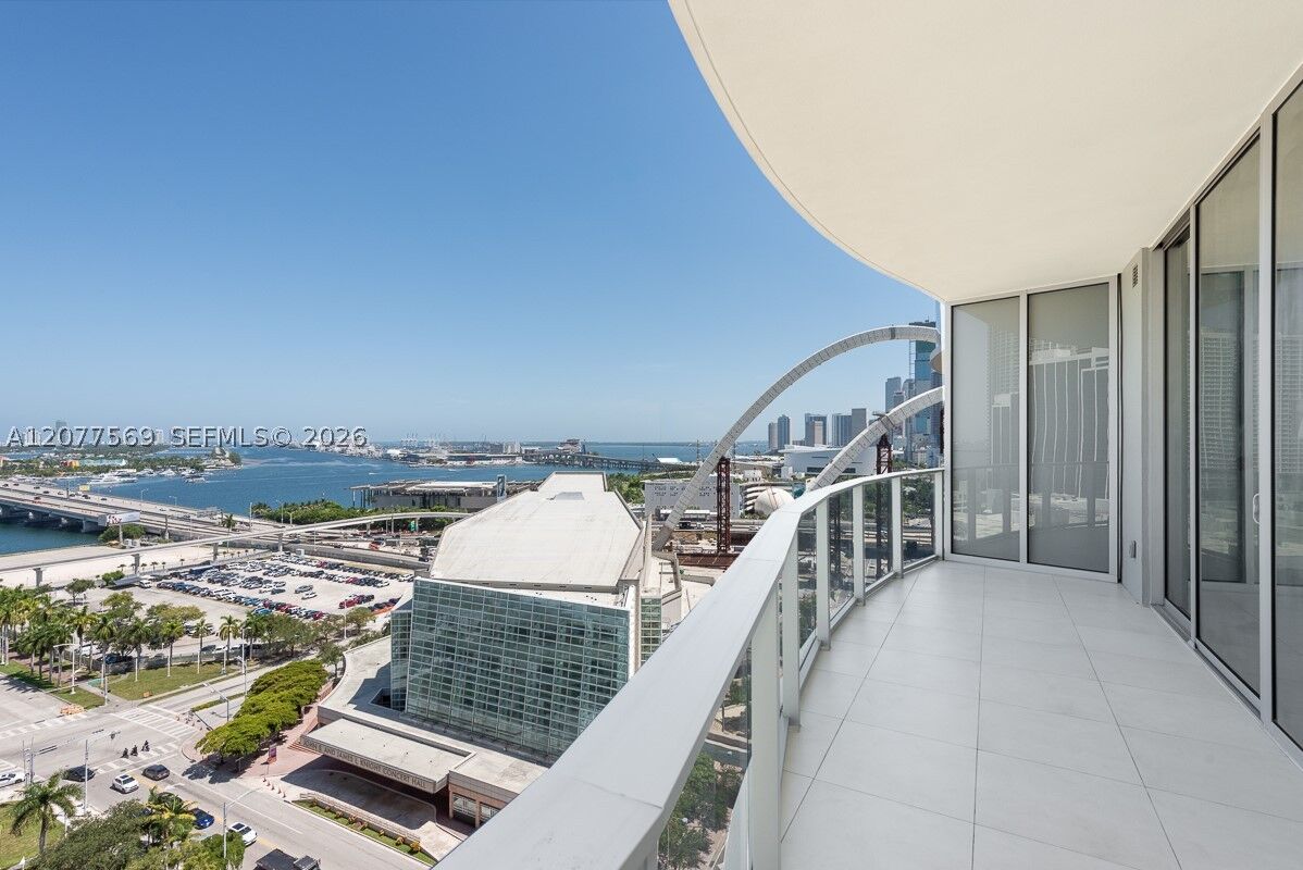 Property Photo:  1400 Biscayne 1604  FL 33132 