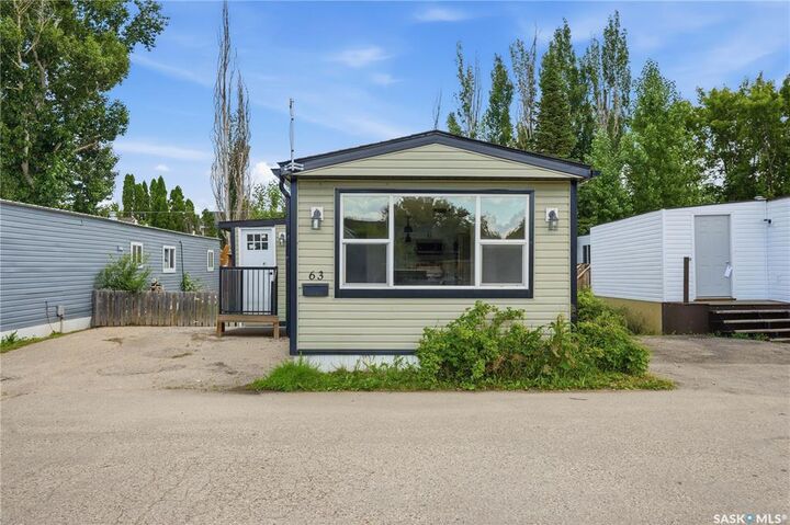 Property Photo: 219 Grant Street 63 SK S7N 2A5
