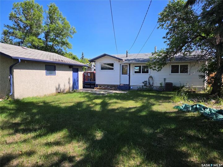 Property Photo:  365 3rd Ave Crescent  SK S0M 0E0 
