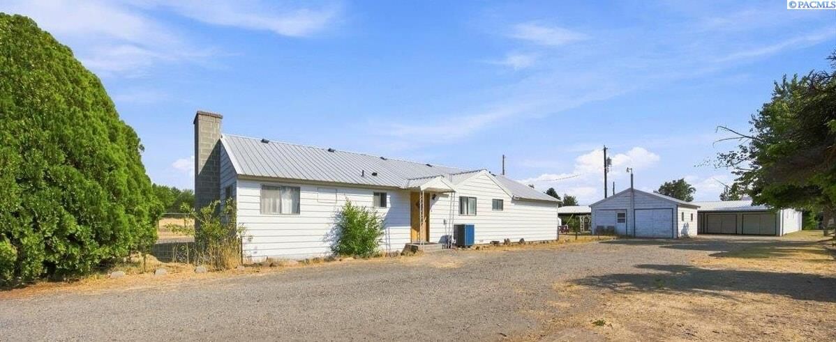 Property Photo:  225209 E Main St  WA 99337 