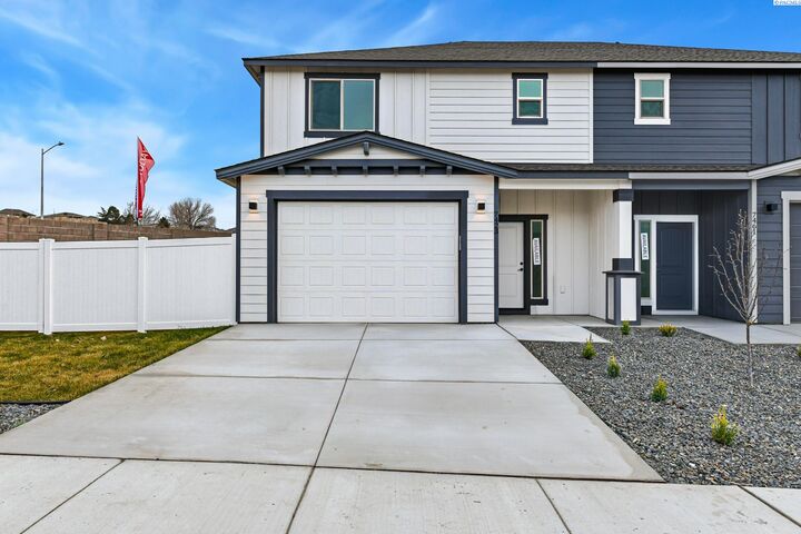 Property Photo:  7423 Grapevine Ct  WA 99353 