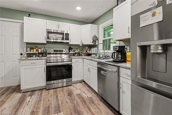 Property Photo: 2205 Cardinal Drive NC 27282