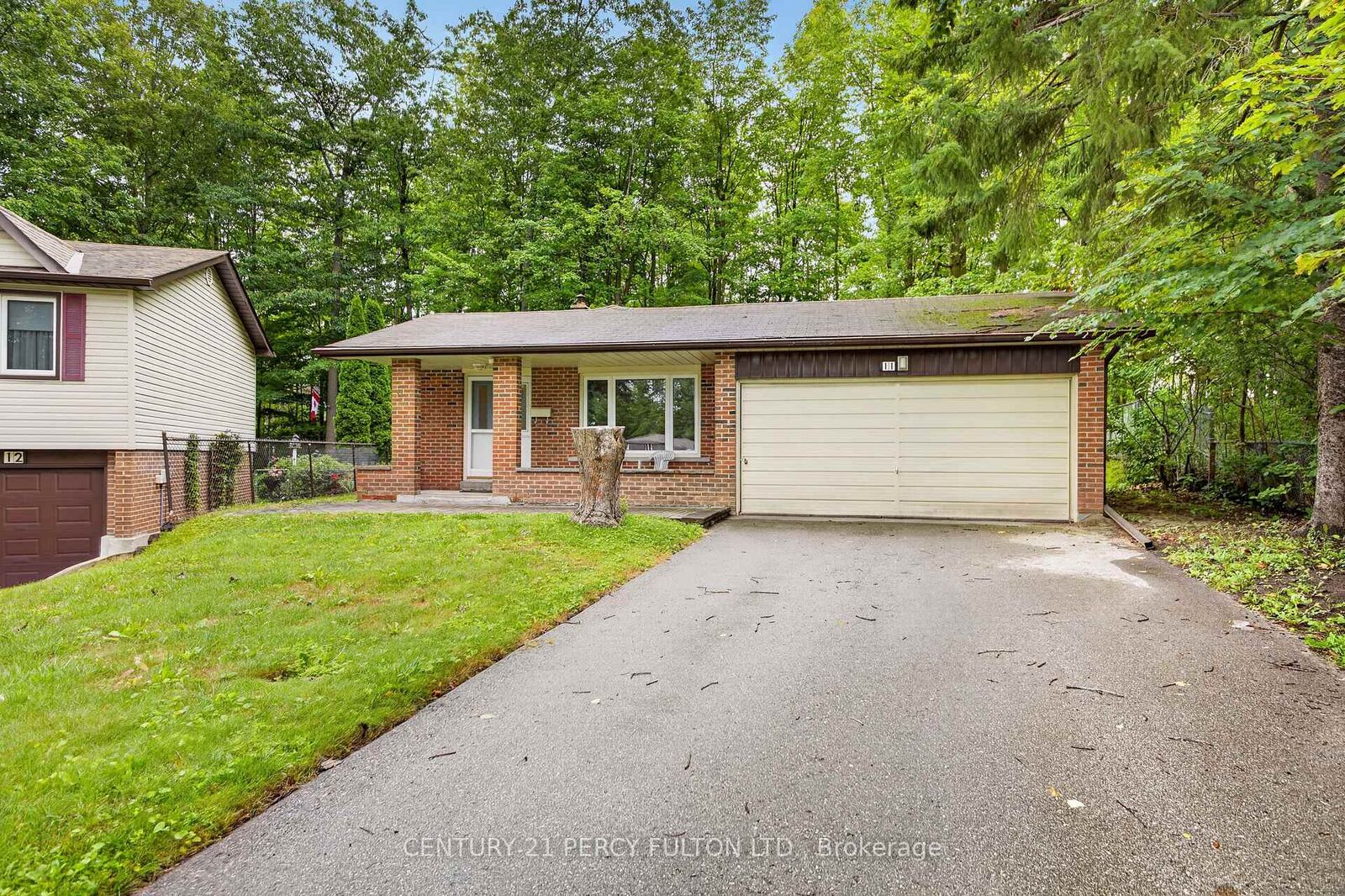 Photo de la propriété: 11 Aldergrove Circle ON L4M 4W6