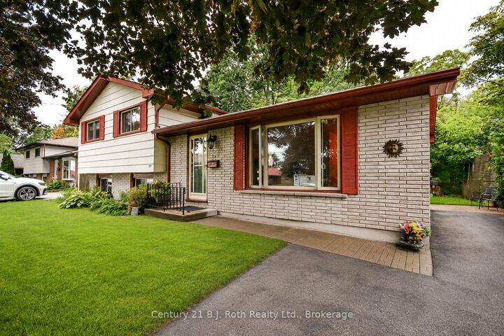 Property Photo: 299 Bay Street ON L3V 3X2