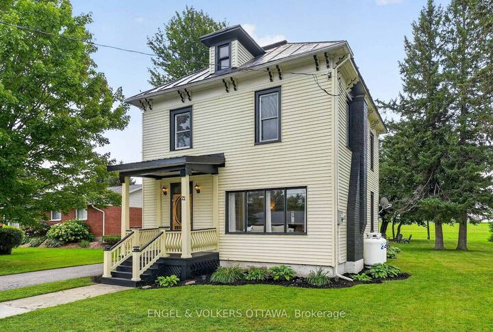 Property Photo: 22 Peter Street ON K0C 1T0