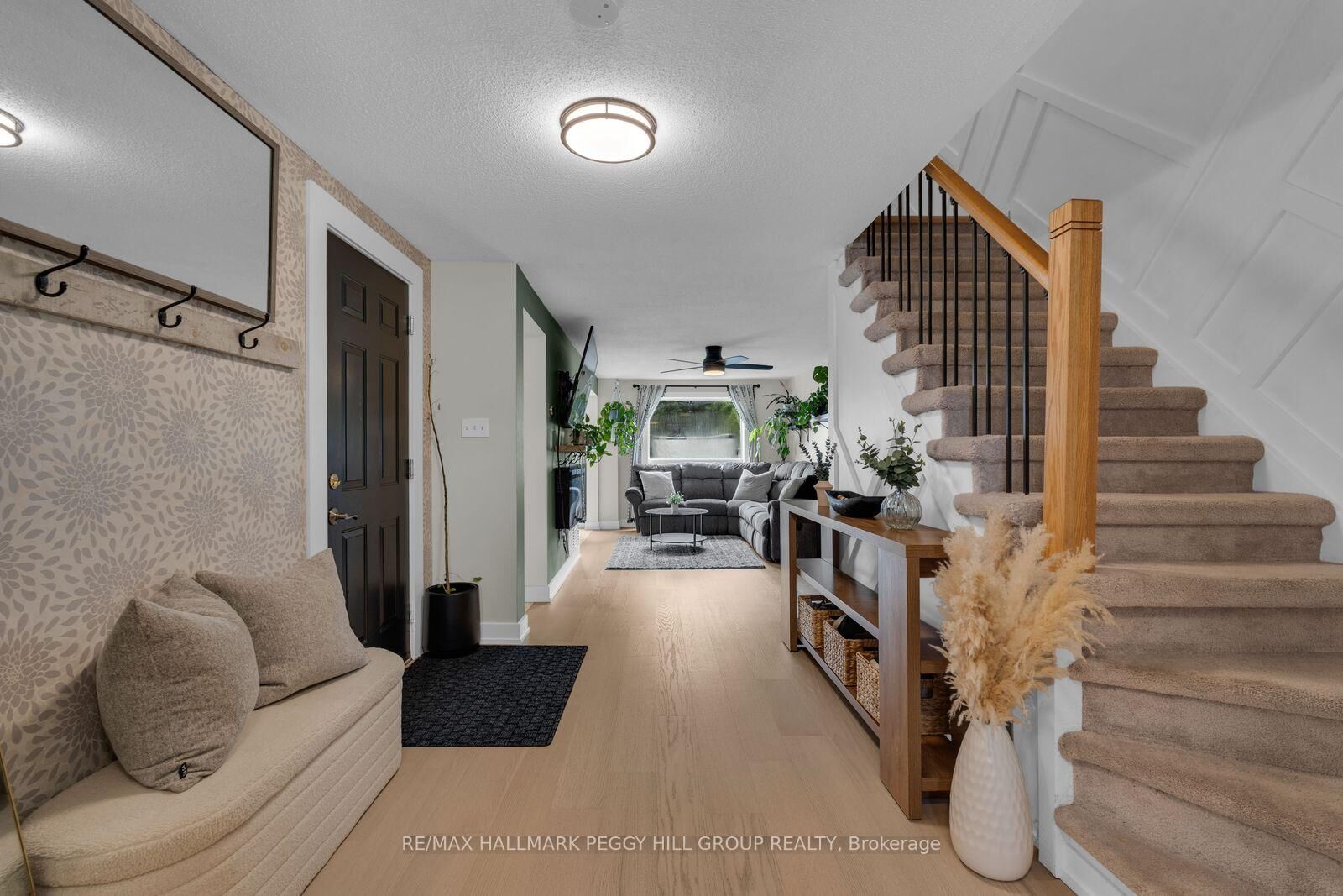 Property Photo: 195 Dunsmore Lane ON L4M 6Z8