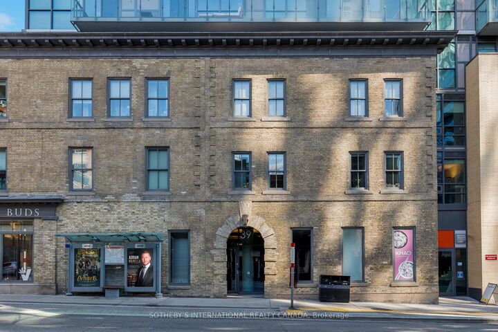 Property Photo: 39 Sherbourne Street 1606 ON M5A 0L8