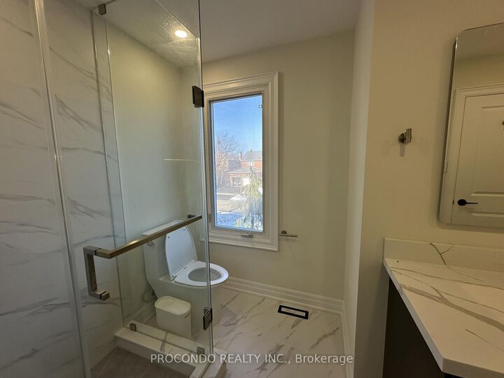 Property Photo:  3366 Mulcaster Road Room 1  ON L5L 5A7 