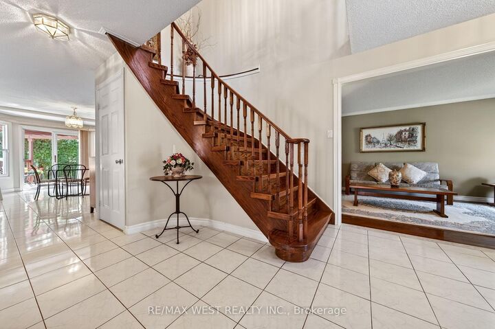Property Photo: 88 Palomino Drive ON L4Z 3H8