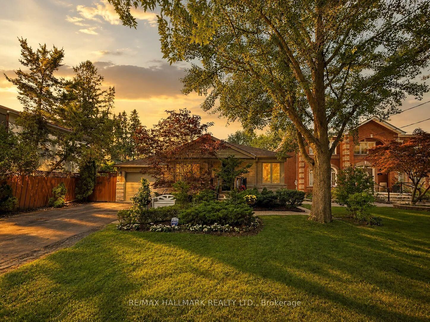 Property Photo: 52 Colonel Danforth Trail ON M1C 1R1