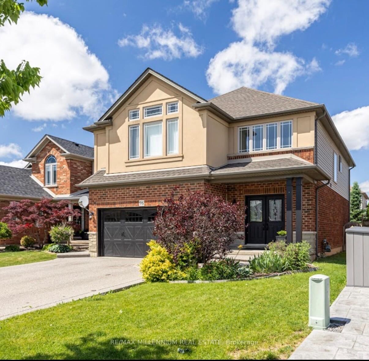 Property Photo: 96 Windwood Drive ON L0R 1C0