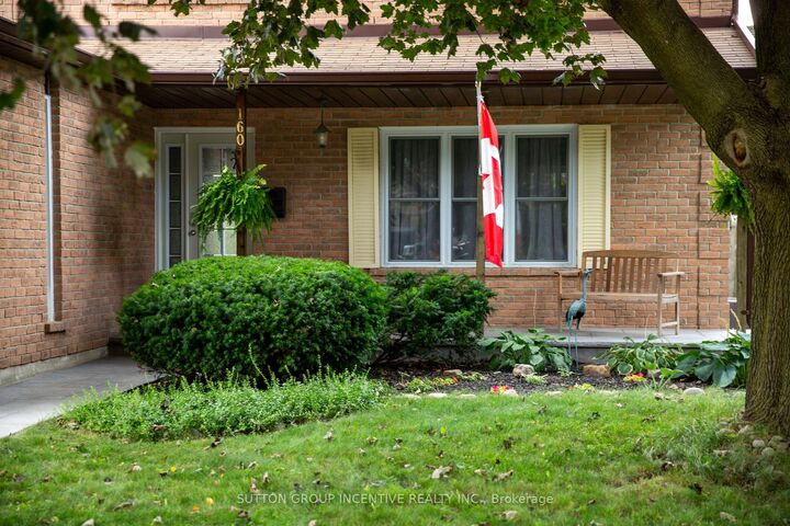 Property Photo: 160 Walton Drive ON L4G 3R8
