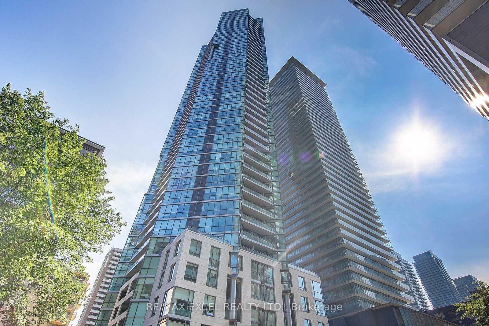 Property Photo: 45 Charles Street E 4606 ON M4Y 0B8