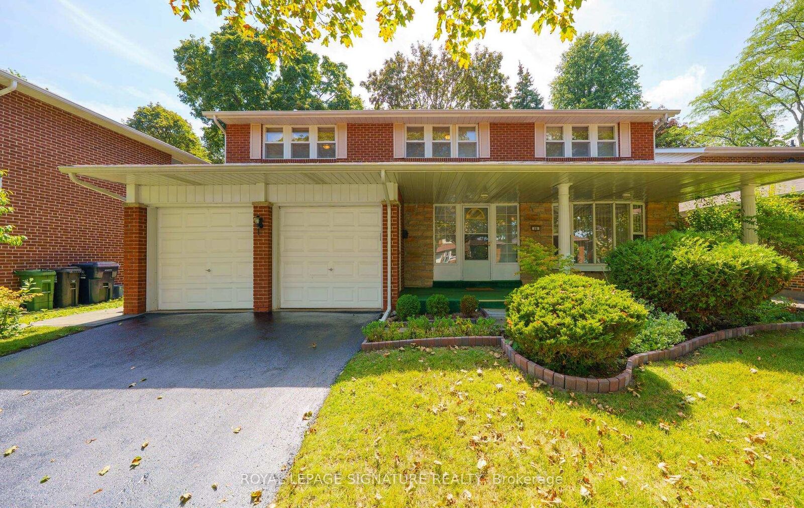 Property Photo: 86 Dunmurray Boulevard ON M1T 2K5