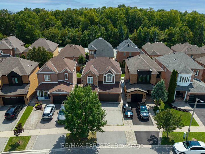 Property Photo: 255 Matthew Drive ON L4L 9B4