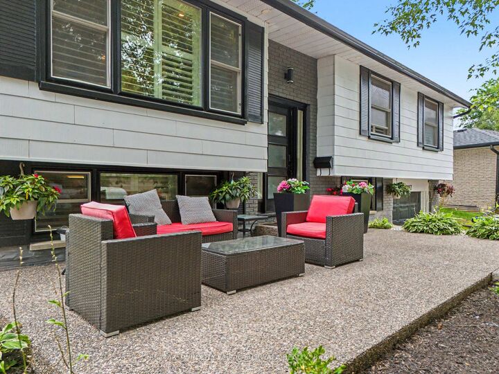 Property Photo:  197 Kribs Street  ON N3C 2L9 