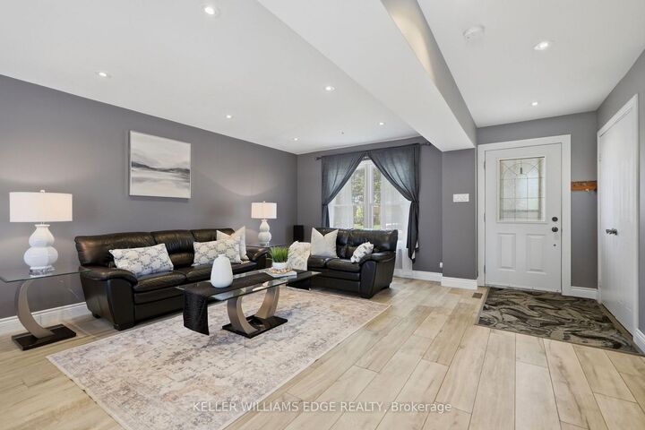 2055 Hunters Wood Drive — photo 1